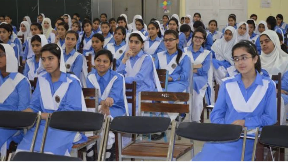 Secondary school and college uniforms in Karachi