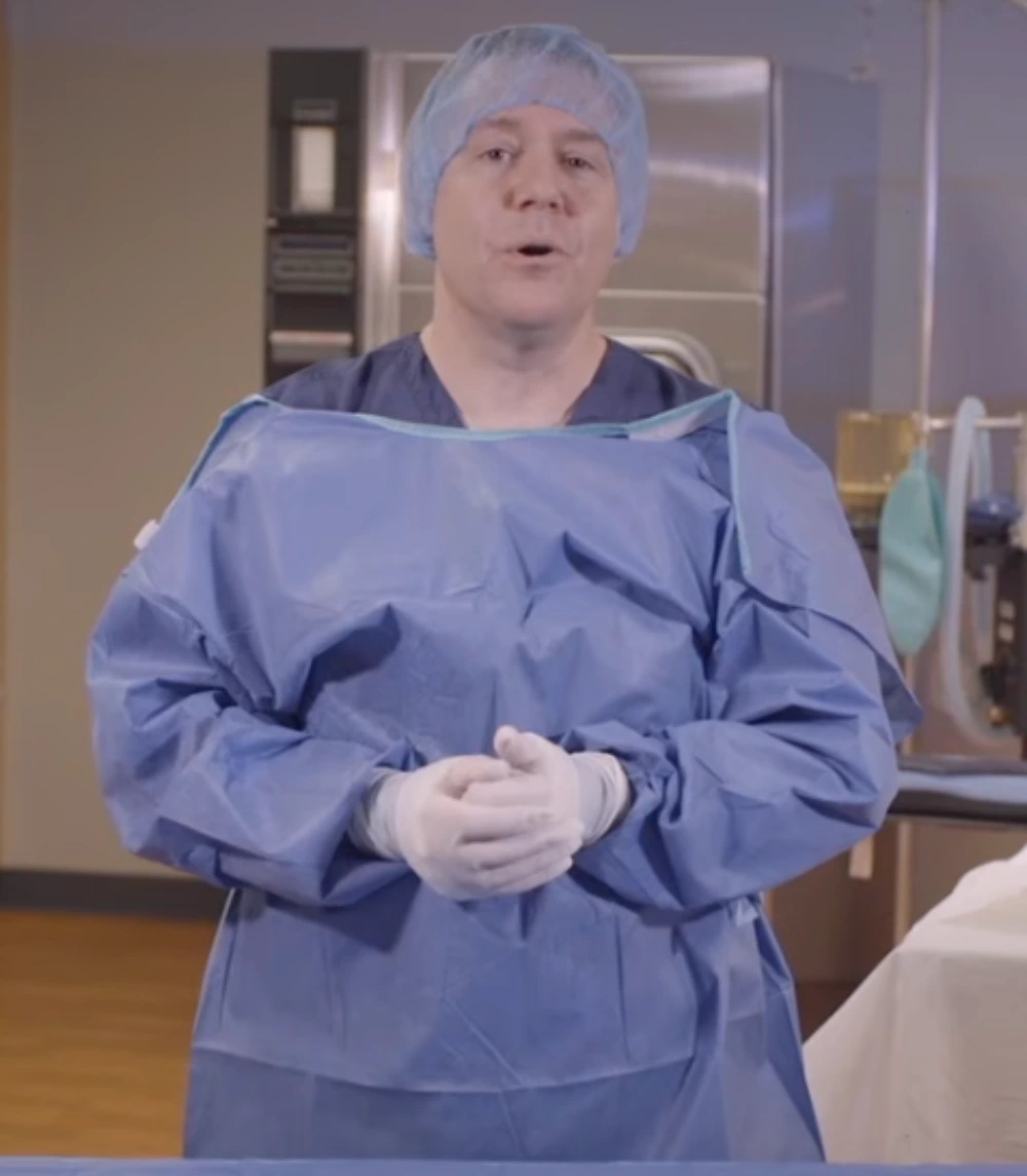 OT and surgical gowns for healthcare professionals